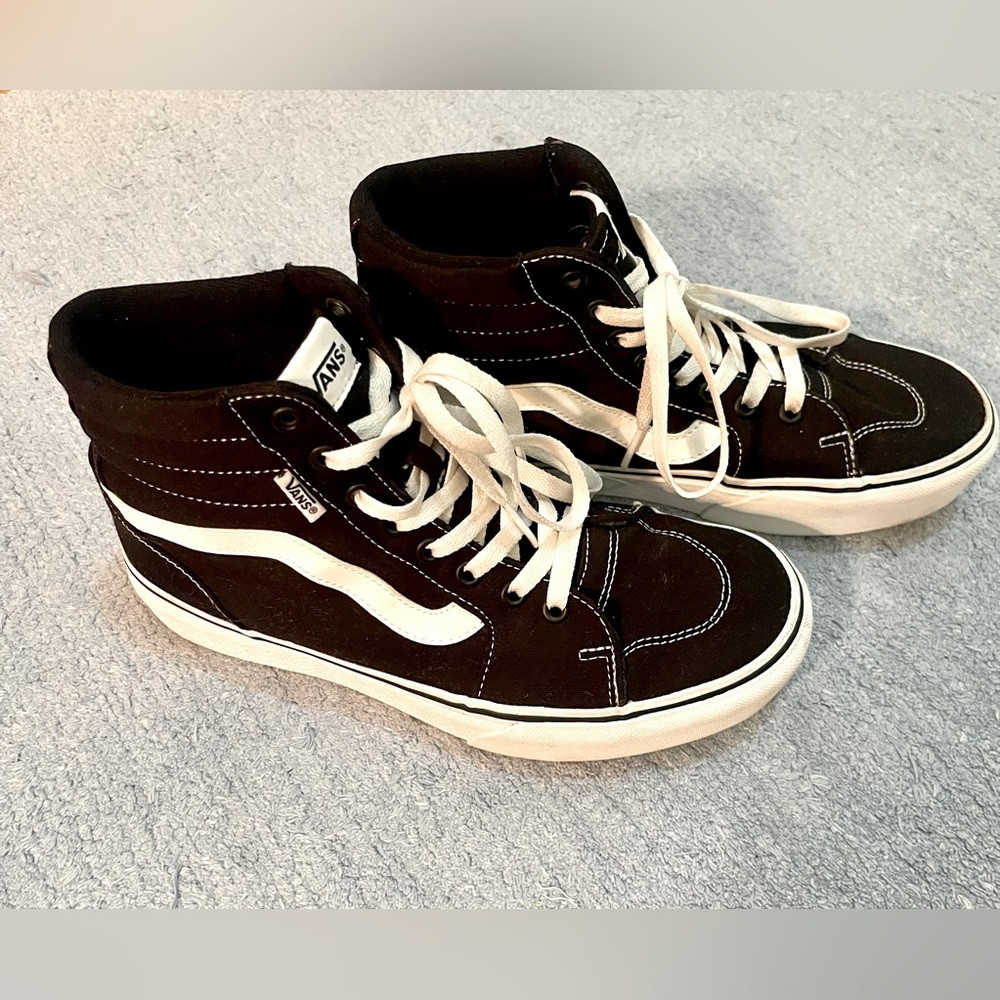Vans, Size 9 Women’s Fillmore Platform High-Top